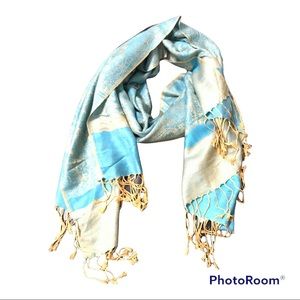 Pashmina scarf/shawl/wrap.